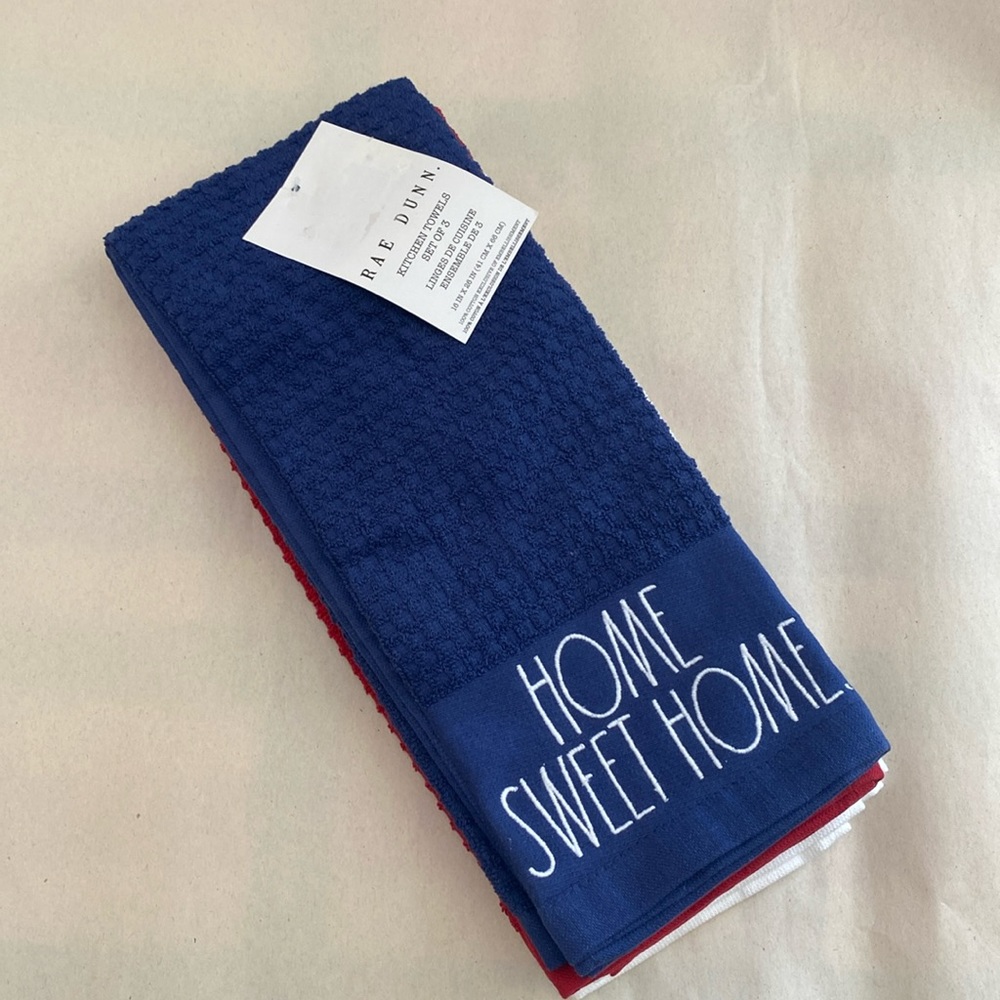 Rae Dunn 3 piece Independence Day towel set